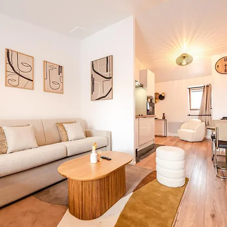 Cia - Champs Elysees Bright 4p Apartament *