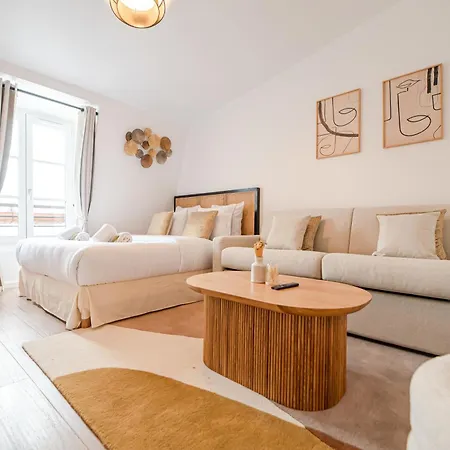 Cia - Champs Elysees Bright 4p Apartmán *